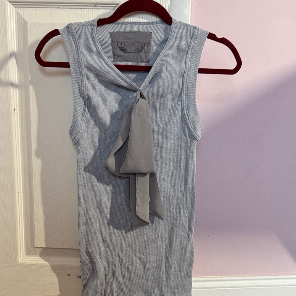 Tratgirl Gray Sleeveless Top with Scarf Detail